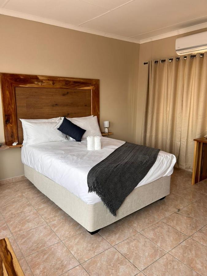 The Botanical Gardens Hotel Rundu Luaran gambar